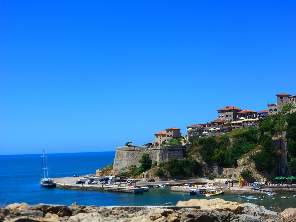 Hotel Cruiser Ulcinj Exterior foto