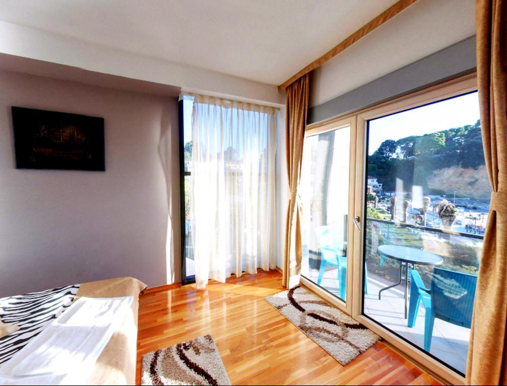 Hotel Cruiser Ulcinj Exterior foto